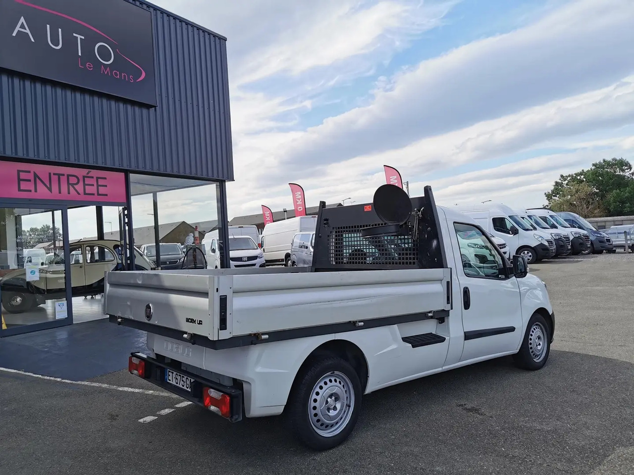 Fiat Doblo Cargo WORK UP MAXI 1.6 MULTIJET 105CH PRO LOUNGE - Transportbil med flak: bild 4 Fiat Doblo Cargo WORK UP MAXI 1.6 MULTIJET 105CH PRO LOUNGE - Transportbil med flak: bild 4