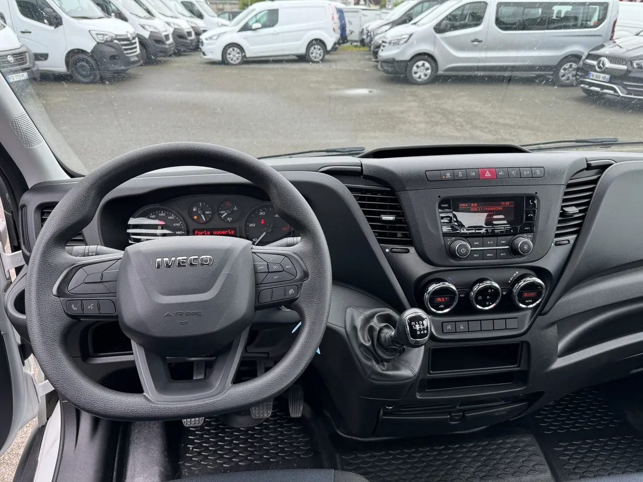 Iveco Daily 35C16H3.0 EMPATTEMENT 4100 - Övrig maskin: bild 4 Iveco Daily 35C16H3.0 EMPATTEMENT 4100 - Övrig maskin: bild 4