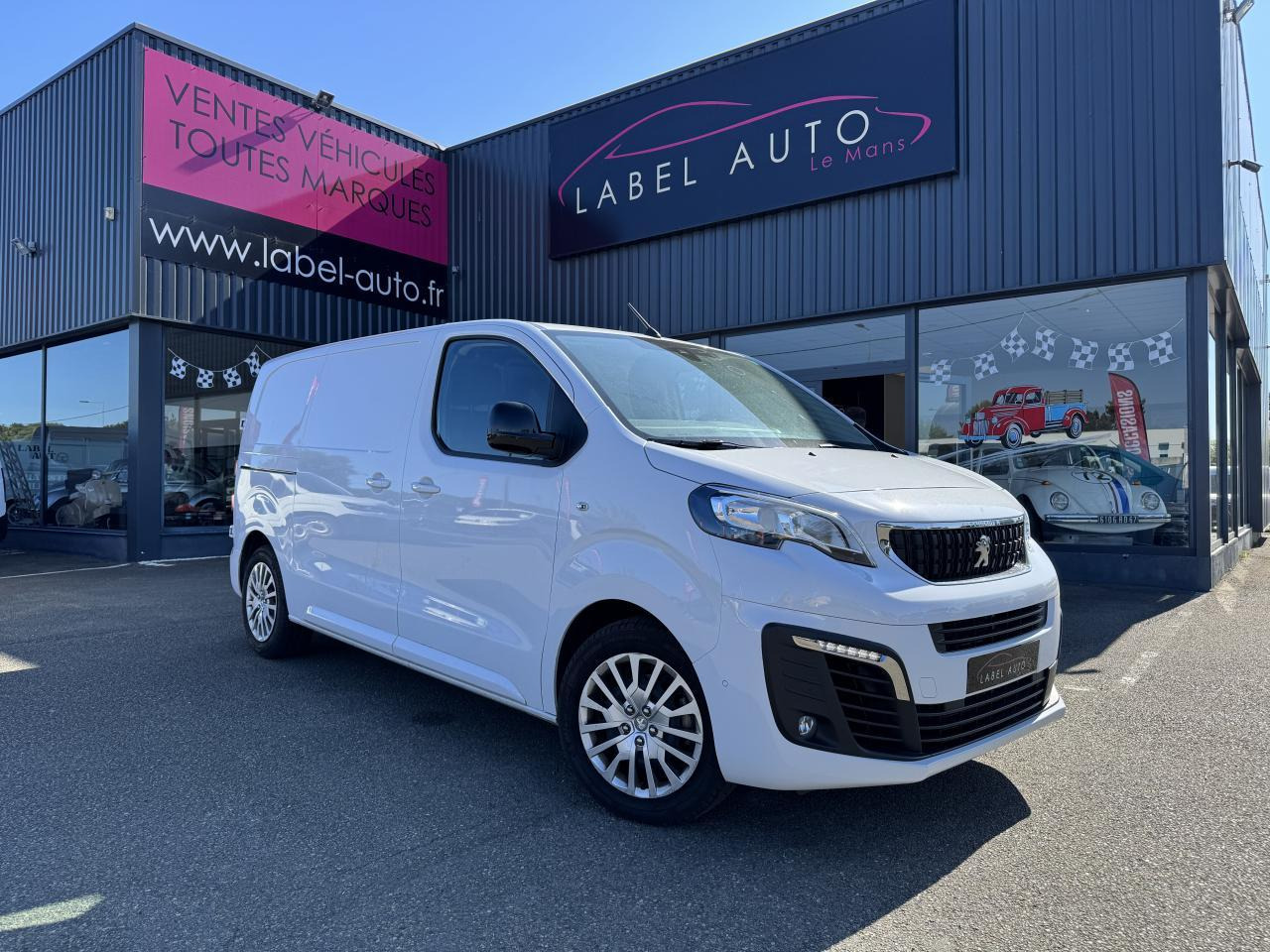 Peugeot Expert Standard 2.0 BlueHDi - 145 S&S - BV EAT8 III FOURGON Fourgon Asphalt PHASE 1 - Skåpbil: bild 1 Peugeot Expert Standard 2.0 BlueHDi - 145 S&S - BV EAT8 III FOURGON Fourgon Asphalt PHASE 1 - Skåpbil: bild 1