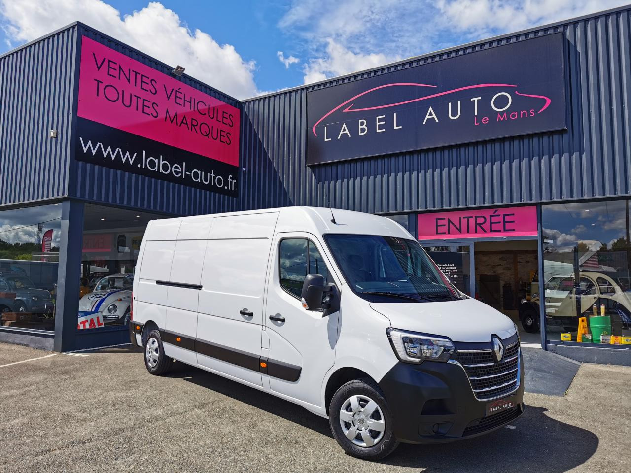 RENAULT Master Confort F3500 L3H2 2.3 Blue dCi - 135 III FOURGON Fourgon L3H2 Traction PHASE 3 - Skåpbil: bild 1 RENAULT Master Confort F3500 L3H2 2.3 Blue dCi - 135 III FOURGON Fourgon L3H2 Traction PHASE 3 - Skåpbil: bild 1