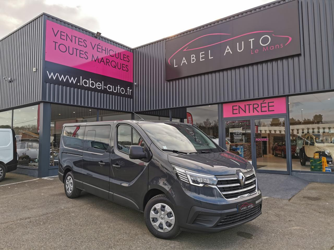 RENAULT Trafic L2 2.0 Energy dCi - 150 - S&S III COMBI Combi Zen L2H1 PHASE 3 - Minibuss, Persontransport: bild 3 RENAULT Trafic L2 2.0 Energy dCi - 150 - S&S III COMBI Combi Zen L2H1 PHASE 3 - Minibuss, Persontransport: bild 3
