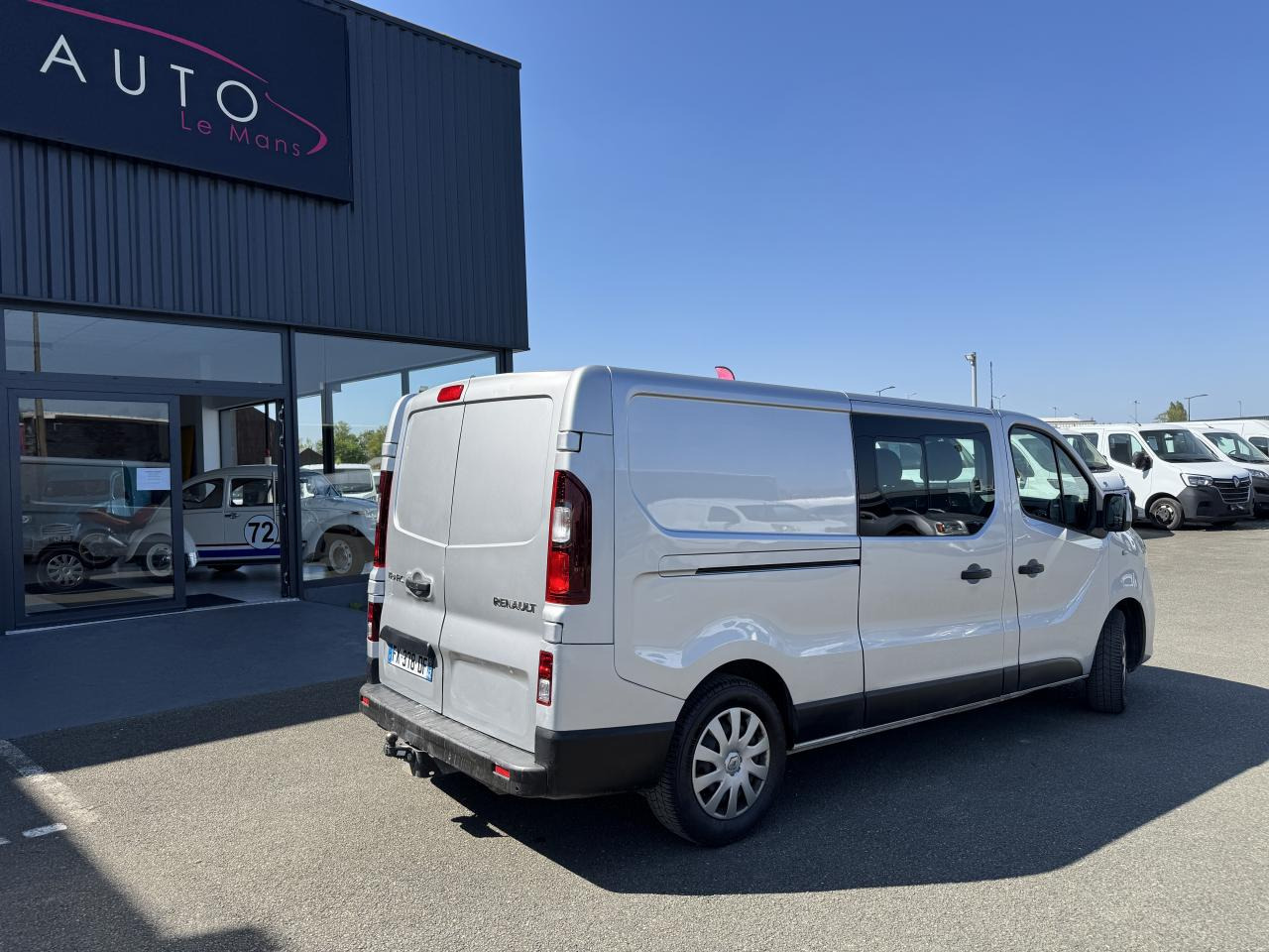 RENAULT trafic L2H1 2.0 DCI 145CH CABINE APPROFONDIE 6 PLACES CONFORT EDC - Skåpbil: bild 3 RENAULT trafic L2H1 2.0 DCI 145CH CABINE APPROFONDIE 6 PLACES CONFORT EDC - Skåpbil: bild 3