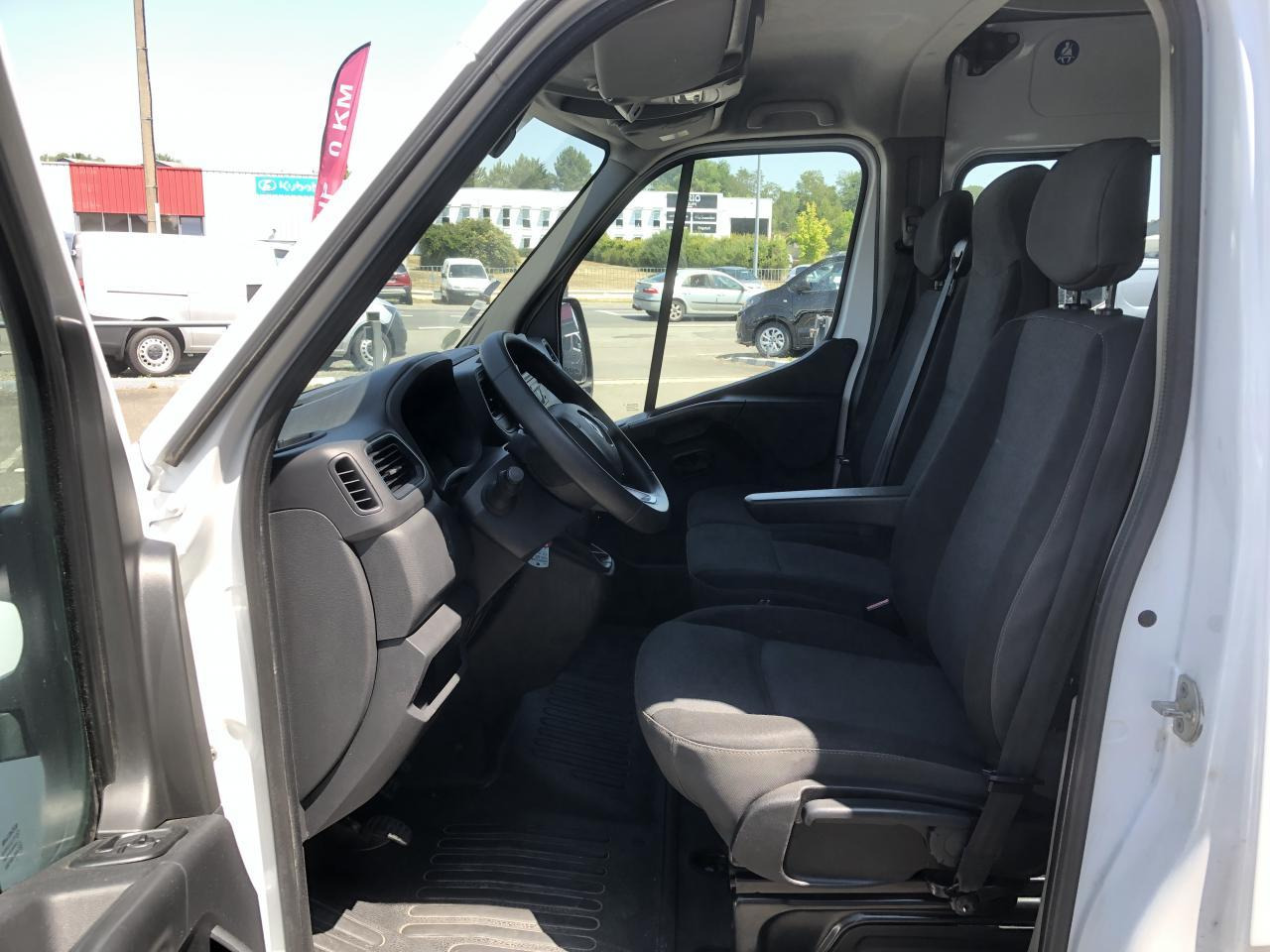 Renault Master F3300 L2H2 2.3 DCI 135CH CABINE APPROFONDIE CONFORT 7 PLACES - Dubbelhytt transportbil: bild 4 Renault Master F3300 L2H2 2.3 DCI 135CH CABINE APPROFONDIE CONFORT 7 PLACES - Dubbelhytt transportbil: bild 4