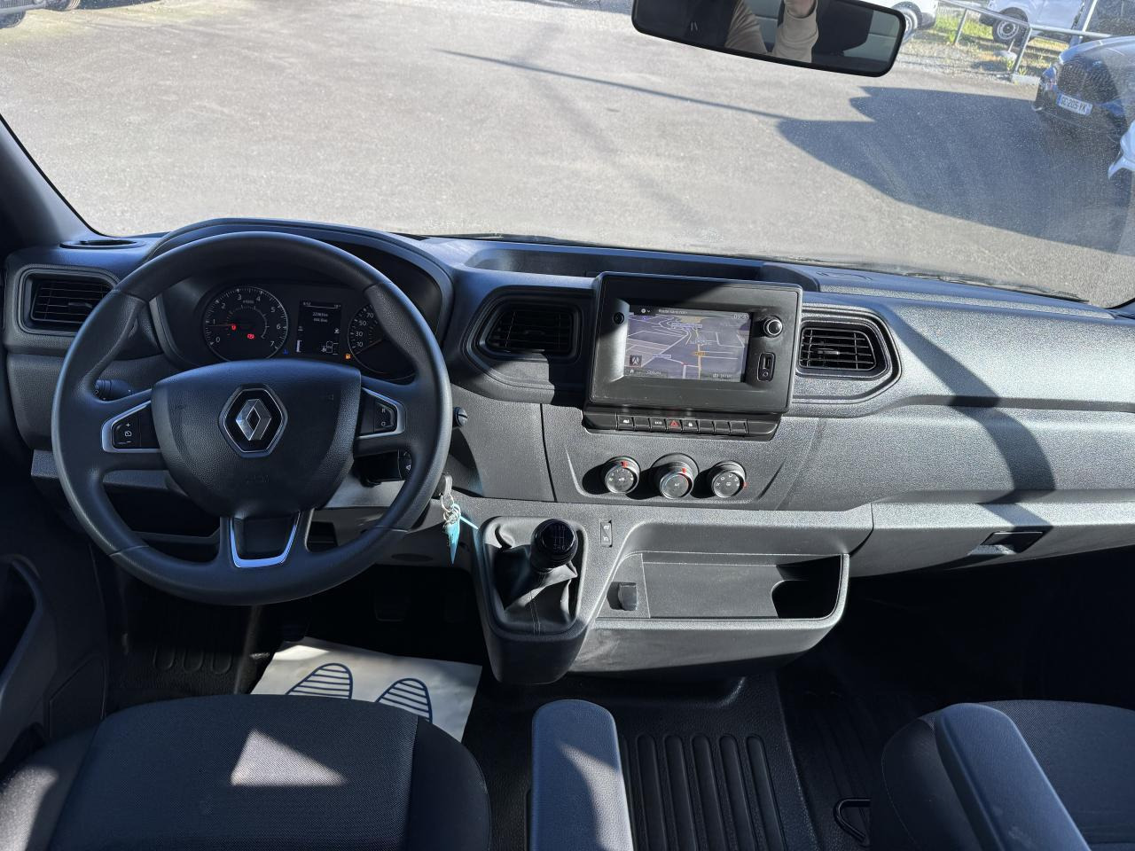 Renault Master RENAULT 3T5 BENNE + COFFRE RJ DOUBLE CABINE 6 PL 2.3 DCI 130 CH CONFORT + GPS + REGUL + CLIM - Transportbil med tippflak: bild 3 Renault Master RENAULT 3T5 BENNE + COFFRE RJ DOUBLE CABINE 6 PL 2.3 DCI 130 CH CONFORT + GPS + REGUL + CLIM - Transportbil med tippflak: bild 3