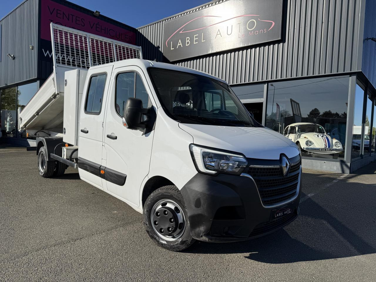 Renault Master RENAULT 3T5 BENNE + COFFRE RJ DOUBLE CABINE 6 PL 2.3 DCI 130 CH CONFORT + GPS + REGUL + CLIM - Transportbil med tippflak: bild 2 Renault Master RENAULT 3T5 BENNE + COFFRE RJ DOUBLE CABINE 6 PL 2.3 DCI 130 CH CONFORT + GPS + REGUL + CLIM - Transportbil med tippflak: bild 2