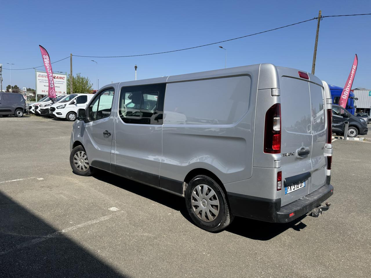 Renault Trafic L2H1 2.0 DCI 145CH CABINE APPROFONDIE 6 PLACES CONFORT EDC - Dubbelhytt transportbil: bild 5 Renault Trafic L2H1 2.0 DCI 145CH CABINE APPROFONDIE 6 PLACES CONFORT EDC - Dubbelhytt transportbil: bild 5