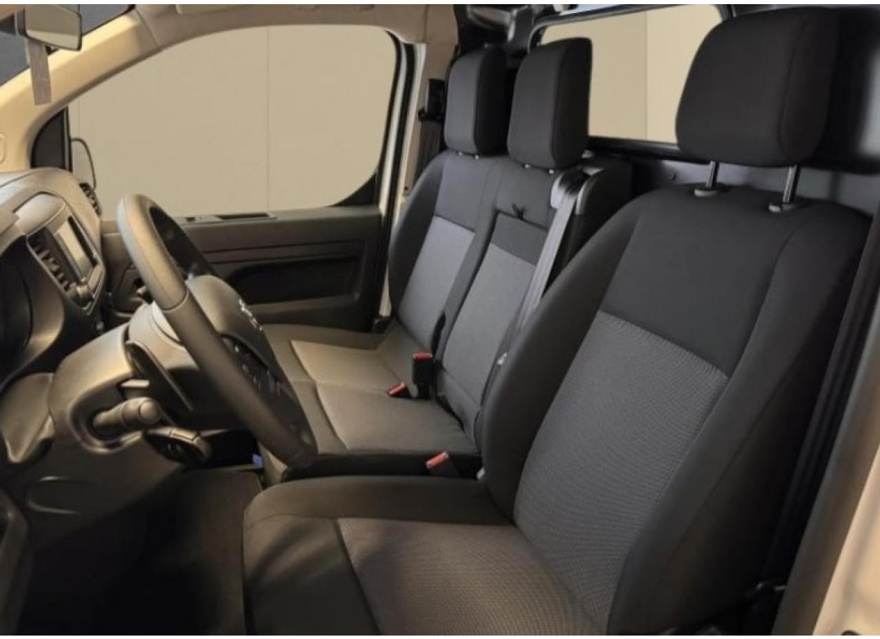 TOYOTA Proace 2.0 140 D-4D - Start&Stop 2016 FOURGON Fourgon Medium Start PHASE 2 - Skåpbil: bild 5 TOYOTA Proace 2.0 140 D-4D - Start&Stop 2016 FOURGON Fourgon Medium Start PHASE 2 - Skåpbil: bild 5
