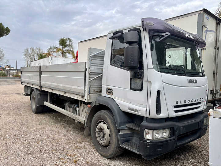 Iveco EUROCARGO 180E25 CASSONE FISSO - Flakbil: bild 1 Iveco EUROCARGO 180E25 CASSONE FISSO - Flakbil: bild 1