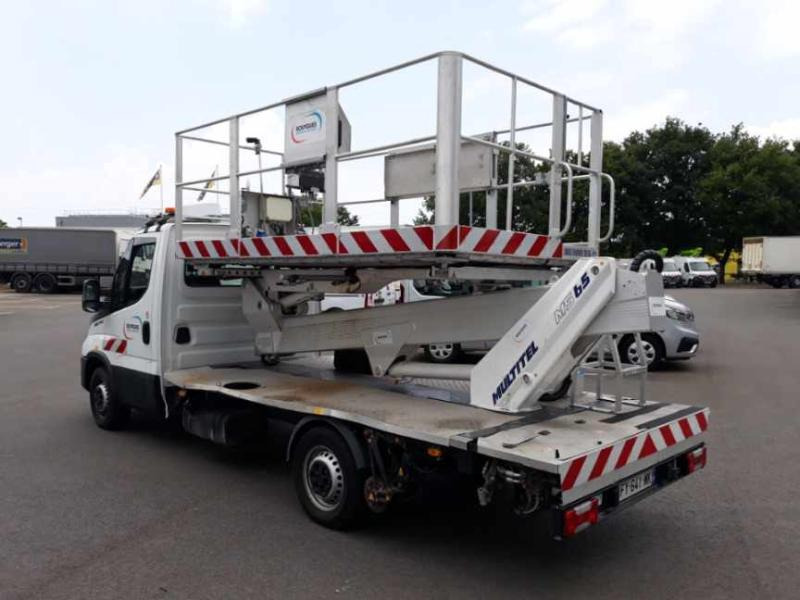 Iveco Daily 35S14 Plateau Nacelle 6m50 Spécial tunnel - Billift: bild 3 Iveco Daily 35S14 Plateau Nacelle 6m50 Spécial tunnel - Billift: bild 3