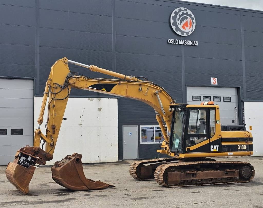 CAT 318 B L - Bandgrävare: bild 1 CAT 318 B L - Bandgrävare: bild 1