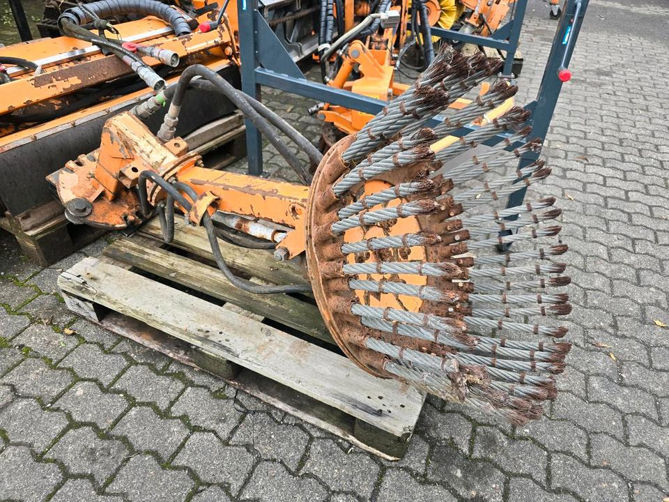 Mulag Flächenbürste Wildkrautbürste Mähausleger MKM FME FMK 500 600 700 Böschungsmäher Böschungsmulcher Dücker - Sopaggregat: bild 2 Mulag Flächenbürste Wildkrautbürste Mähausleger MKM FME FMK 500 600 700 Böschungsmäher Böschungsmulcher Dücker - Sopaggregat: bild 2