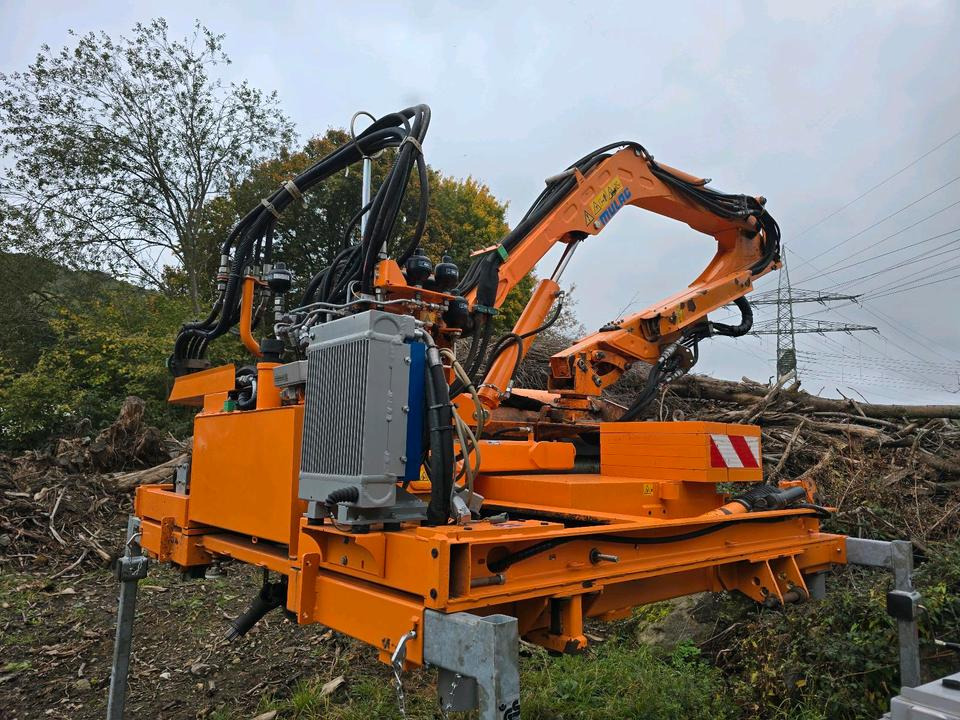 Mulag MHU 800 2020 Mähausleger Böschungsmäher Böschungsmulcher für Unimog 405 U 300 400 500 318 423 427 430 527 535 530 Mercedes-Benz - Armklippare: bild 1 Mulag MHU 800 2020 Mähausleger Böschungsmäher Böschungsmulcher für Unimog 405 U 300 400 500 318 423 427 430 527 535 530 Mercedes-Benz - Armklippare: bild 1