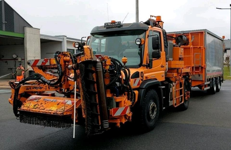Unimog U527 mit Mulag Saugmähkombination SB 600 MFK 600 Abschiebewagen Mercedes-Benz Böschungsmäher Böschungsmulcher Hangmäher 530 U 527 535 430 405 427 Abschieber Mähanhänger Dücker - Utility/ Specialfordon: bild 2 Unimog U527 mit Mulag Saugmähkombination SB 600 MFK 600 Abschiebewagen Mercedes-Benz Böschungsmäher Böschungsmulcher Hangmäher 530 U 527 535 430 405 427 Abschieber Mähanhänger Dücker - Utility/ Specialfordon: bild 2