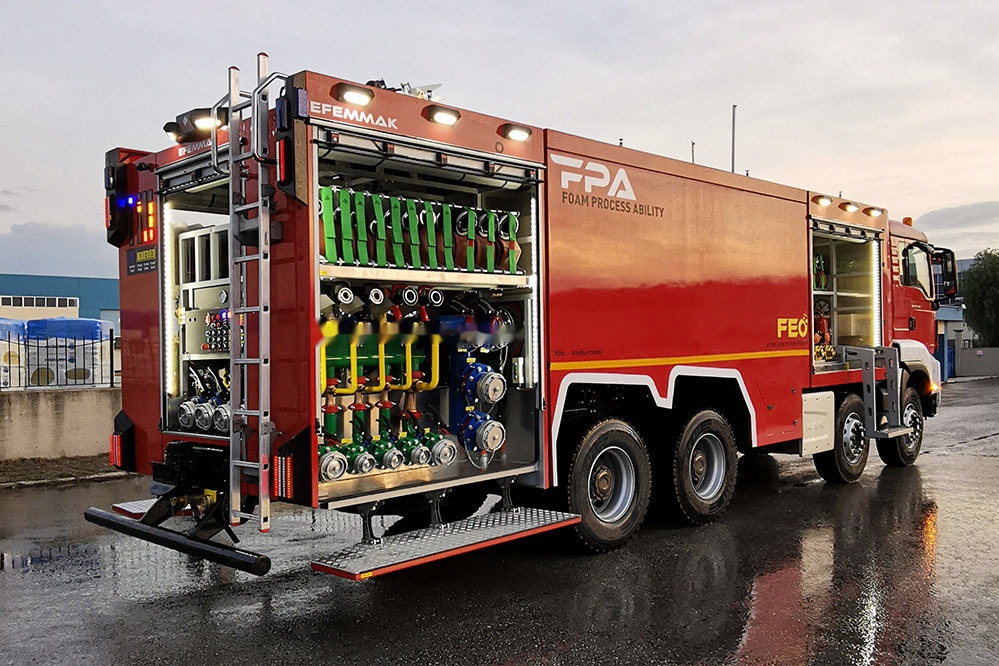 EFEMMAK Lx-Industrial Fire Vehicle - Släck/ Räddningsvagn: bild 4 EFEMMAK Lx-Industrial Fire Vehicle - Släck/ Räddningsvagn: bild 4
