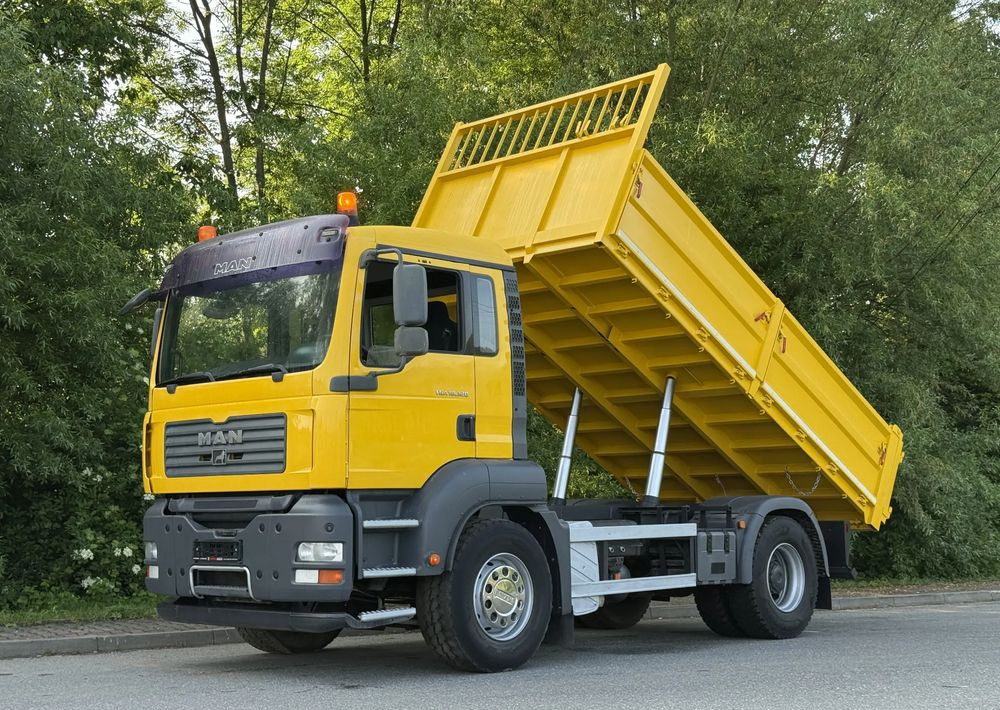 MAN * MAN TGA 18-320 * Kiper Wywrotka * 4x2 * Kran * Sprowadzony* Bardzo Dobry Stan - Tippbil lastbil: bild 1 MAN * MAN TGA 18-320 * Kiper Wywrotka * 4x2 * Kran * Sprowadzony* Bardzo Dobry Stan - Tippbil lastbil: bild 1