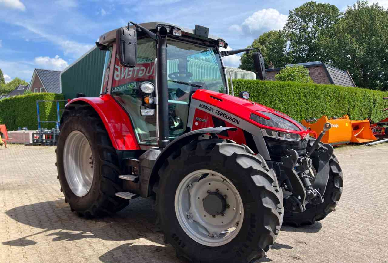 Massey Ferguson 5S.125 Dyna-4 Essential tractoren. - Traktor: bild 2 Massey Ferguson 5S.125 Dyna-4 Essential tractoren. - Traktor: bild 2