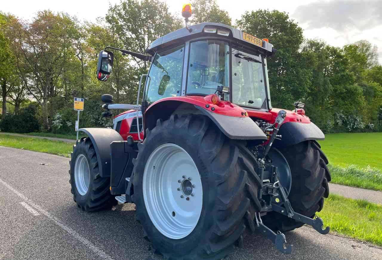 Massey Ferguson 6S.165 Dyna-6 Efficient - Traktor: bild 4 Massey Ferguson 6S.165 Dyna-6 Efficient - Traktor: bild 4