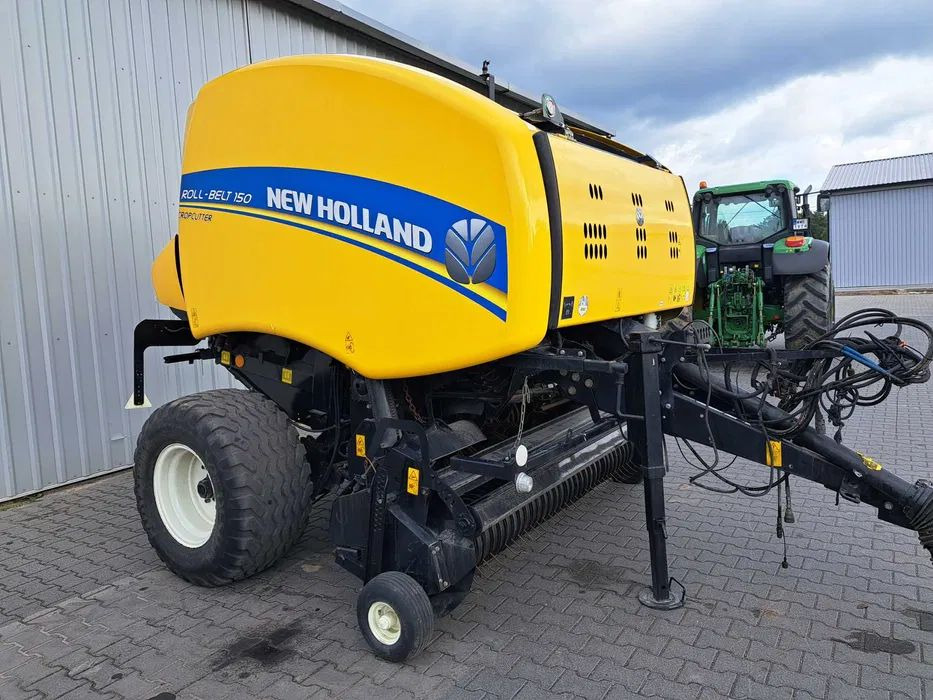 New Holland roll-belt 150 cropcutter - Rundbalspress: bild 2 New Holland roll-belt 150 cropcutter - Rundbalspress: bild 2