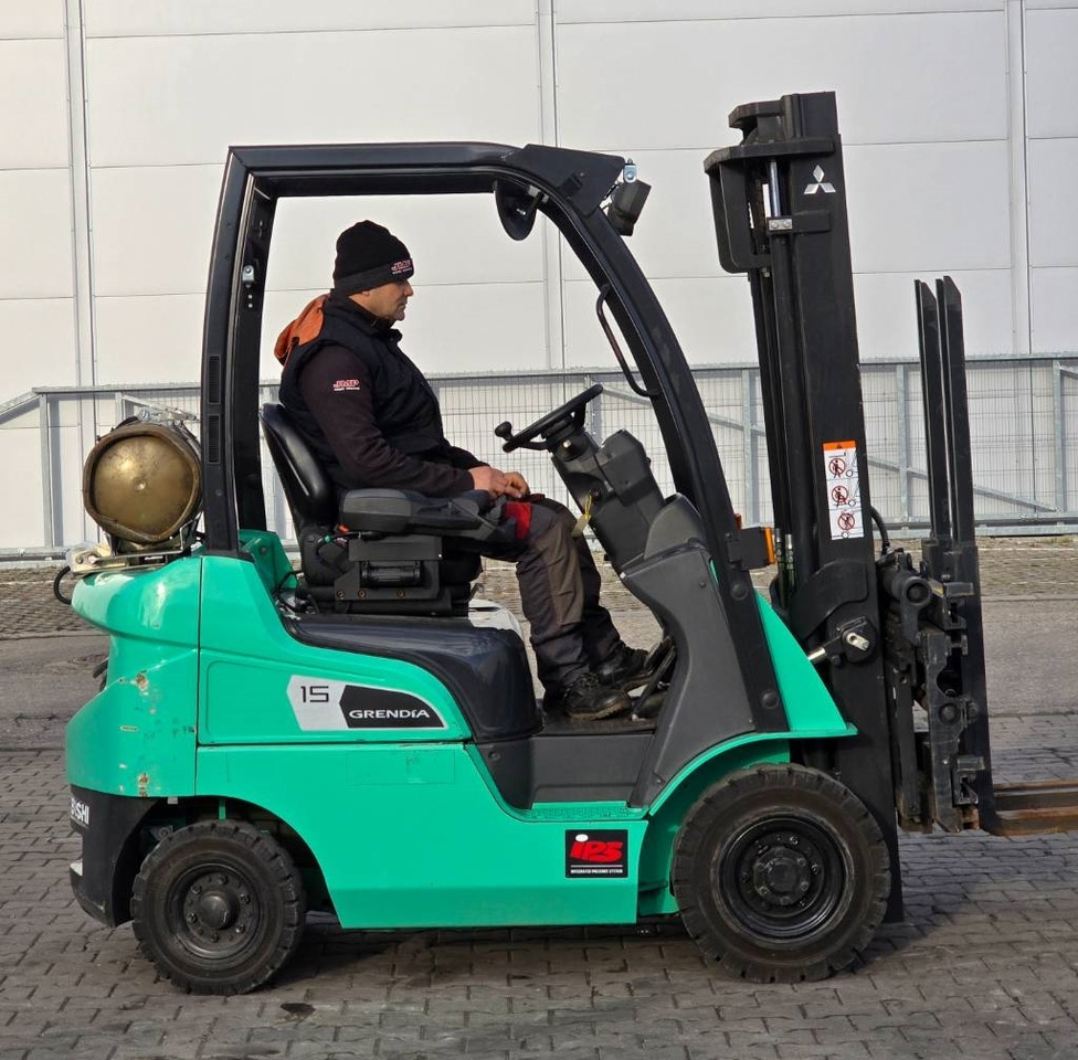 Mitsubishi FG 15 NT - Gasoltruck: bild 3 Mitsubishi FG 15 NT - Gasoltruck: bild 3
