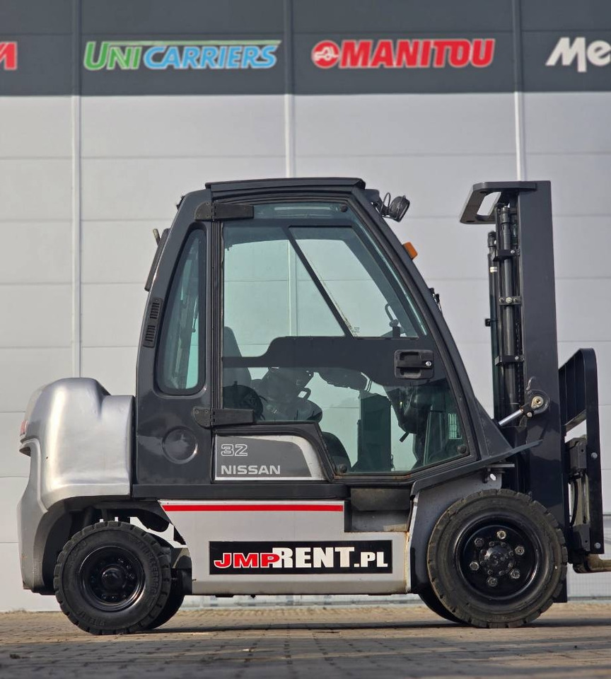 Nissan FGD02 A 32 Q - Gasoltruck: bild 2 Nissan FGD02 A 32 Q - Gasoltruck: bild 2