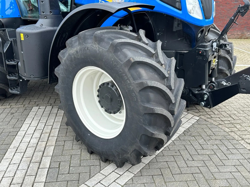 New Holland T7.245 Autocommand - Traktor: bild 5 New Holland T7.245 Autocommand - Traktor: bild 5