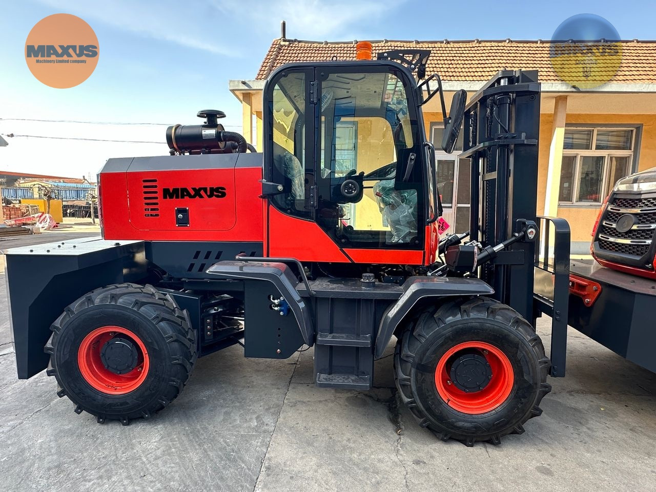 Maxus 23.04 in stock in Poland/ Wózek terenowy 4x4 / 4x4 terrain forklift / позашляховий 4x4 вилковий навантажувач / Geländestapler 4x4 Diesel - Terrängtruck: bild 3 Maxus 23.04 in stock in Poland/ Wózek terenowy 4x4 / 4x4 terrain forklift / позашляховий 4x4 вилковий навантажувач / Geländestapler 4x4 Diesel - Terrängtruck: bild 3