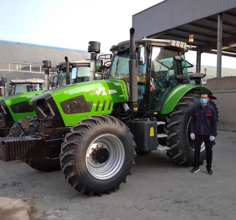NEW 4x4 Tractor 130 HP MAXUS Warranty up to 10 YEARS НОВИЙ Трактор 4x4 130 К.с. MAXUS Гарантія до 10 РОКІВ NOWY Ciągnik 4x4 130 KM MAXUS Gwarancja do 10 LAT - Traktor: bild 1 NEW 4x4 Tractor 130 HP MAXUS Warranty up to 10 YEARS НОВИЙ Трактор 4x4 130 К.с. MAXUS Гарантія до 10 РОКІВ NOWY Ciągnik 4x4 130 KM MAXUS Gwarancja do 10 LAT - Traktor: bild 1
