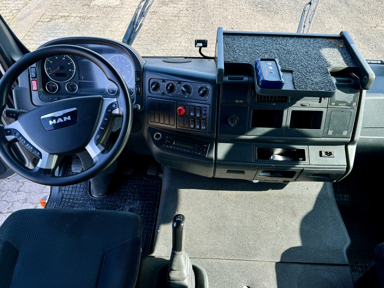 Biltransportbil lastbil MAN TGL 8.220  BL 8.220: bild 11
