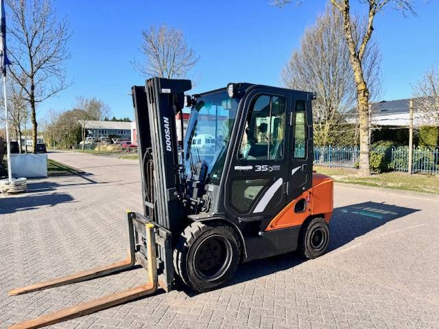 Doosan D35c Pro-7 - Dieseltruck: bild 3 Doosan D35c Pro-7 - Dieseltruck: bild 3