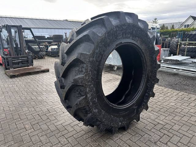 Michelin 650/75 R38 MachXbib Neu - Däck och fälgar för Lantbruksmaskiner: bild 1 Michelin 650/75 R38 MachXbib Neu - Däck och fälgar för Lantbruksmaskiner: bild 1
