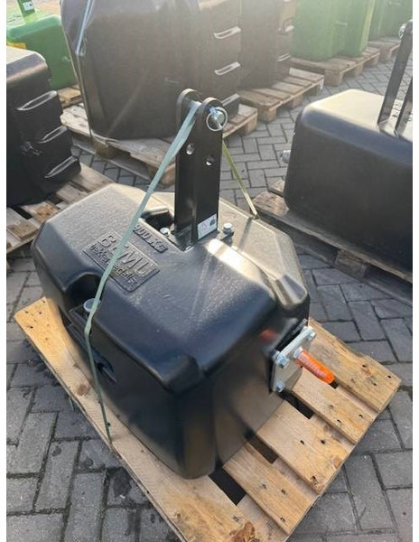 900 KG Gewichtenblok Frontgewicht Ertscomposiet C - Reservdelar för Lantbruksmaskiner: bild 1 900 KG Gewichtenblok Frontgewicht Ertscomposiet C - Reservdelar för Lantbruksmaskiner: bild 1