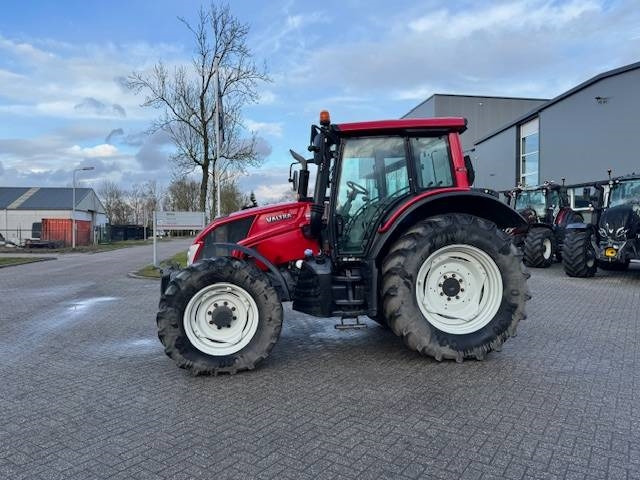 Valtra N123 Hitech5 - Traktor: bild 1 Valtra N123 Hitech5 - Traktor: bild 1