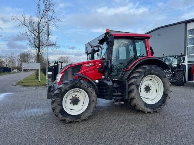 Valtra N123 Hitech5 - Traktor: bild 2 Valtra N123 Hitech5 - Traktor: bild 2