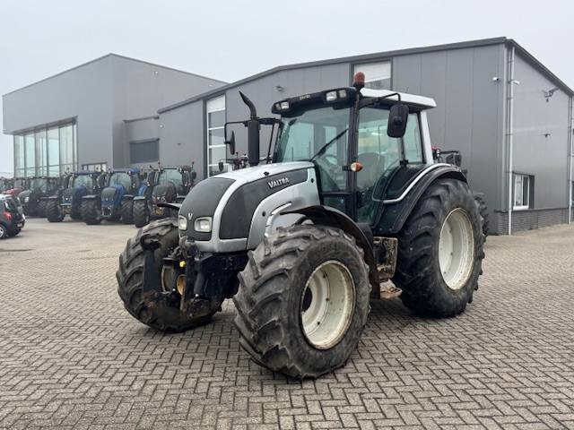 Valtra N141 hitech, Fronthef, Frontpto - Traktor: bild 1 Valtra N141 hitech, Fronthef, Frontpto - Traktor: bild 1