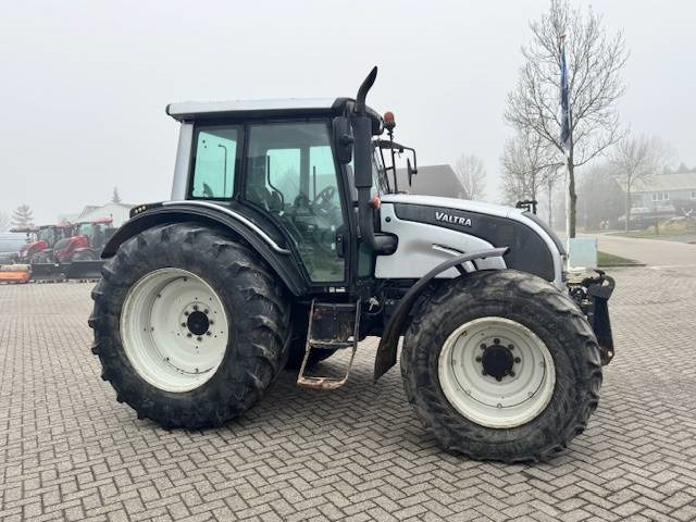 Valtra N141 hitech, Fronthef, Frontpto - Traktor: bild 4 Valtra N141 hitech, Fronthef, Frontpto - Traktor: bild 4