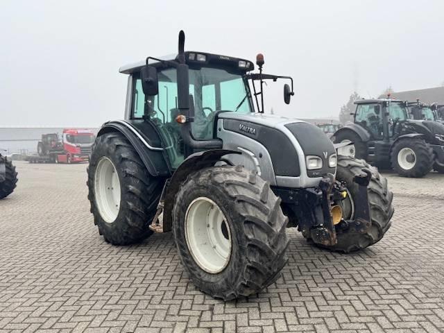 Valtra N141 hitech, Fronthef, Frontpto - Traktor: bild 2 Valtra N141 hitech, Fronthef, Frontpto - Traktor: bild 2