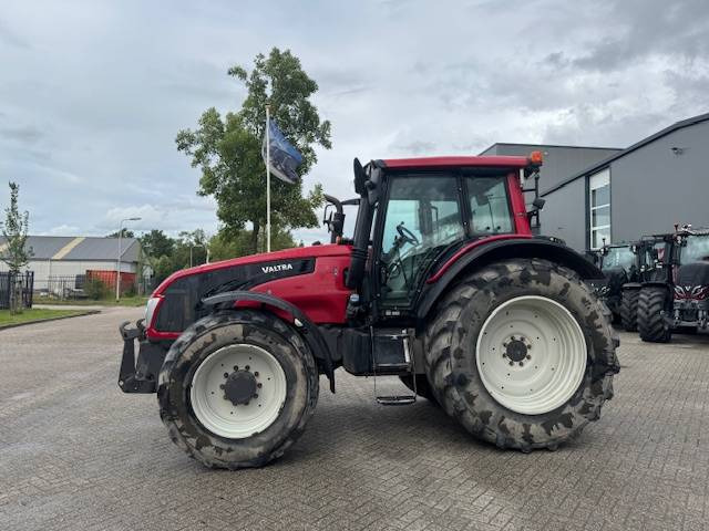 Valtra T193 Hitech TWINTRAC 5900 uur! - Traktor: bild 3 Valtra T193 Hitech TWINTRAC 5900 uur! - Traktor: bild 3