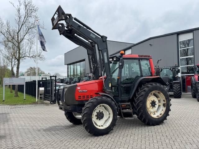 Valtra Valmet 6650 Hitech, voorlader, vloeistofkoppeling - Traktor: bild 1 Valtra Valmet 6650 Hitech, voorlader, vloeistofkoppeling - Traktor: bild 1