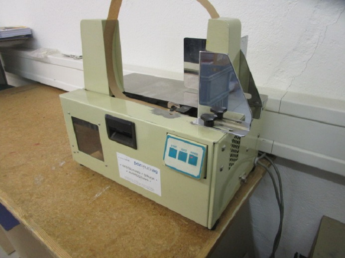 BANDEROLIERMASCHINE TANNER JC200 80 - Förpackningsmaskin: bild 2 BANDEROLIERMASCHINE TANNER JC200 80 - Förpackningsmaskin: bild 2