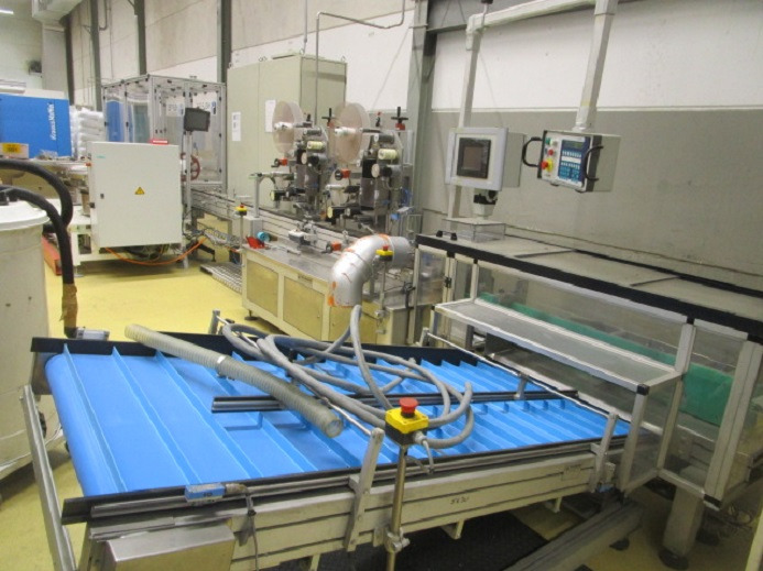 DECKEL ETIKETTIER ANLAGE SCHLEUTER GU 2 DO MIT 2xLÖFFELEINLEGESTATIONEN - Industrimaskin: bild 5 DECKEL ETIKETTIER ANLAGE SCHLEUTER GU 2 DO MIT 2xLÖFFELEINLEGESTATIONEN - Industrimaskin: bild 5