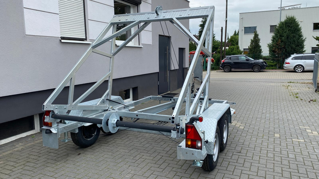 PRZYCZEPA WARK KABLOWA Z WCIĄGARKĄ RĘCZNĄ, DMC 3500 KG / WARK Cable Trailer with Manual Winch, DMC 3500 KG - Kabelsläp: bild 4 PRZYCZEPA WARK KABLOWA Z WCIĄGARKĄ RĘCZNĄ, DMC 3500 KG / WARK Cable Trailer with Manual Winch, DMC 3500 KG - Kabelsläp: bild 4