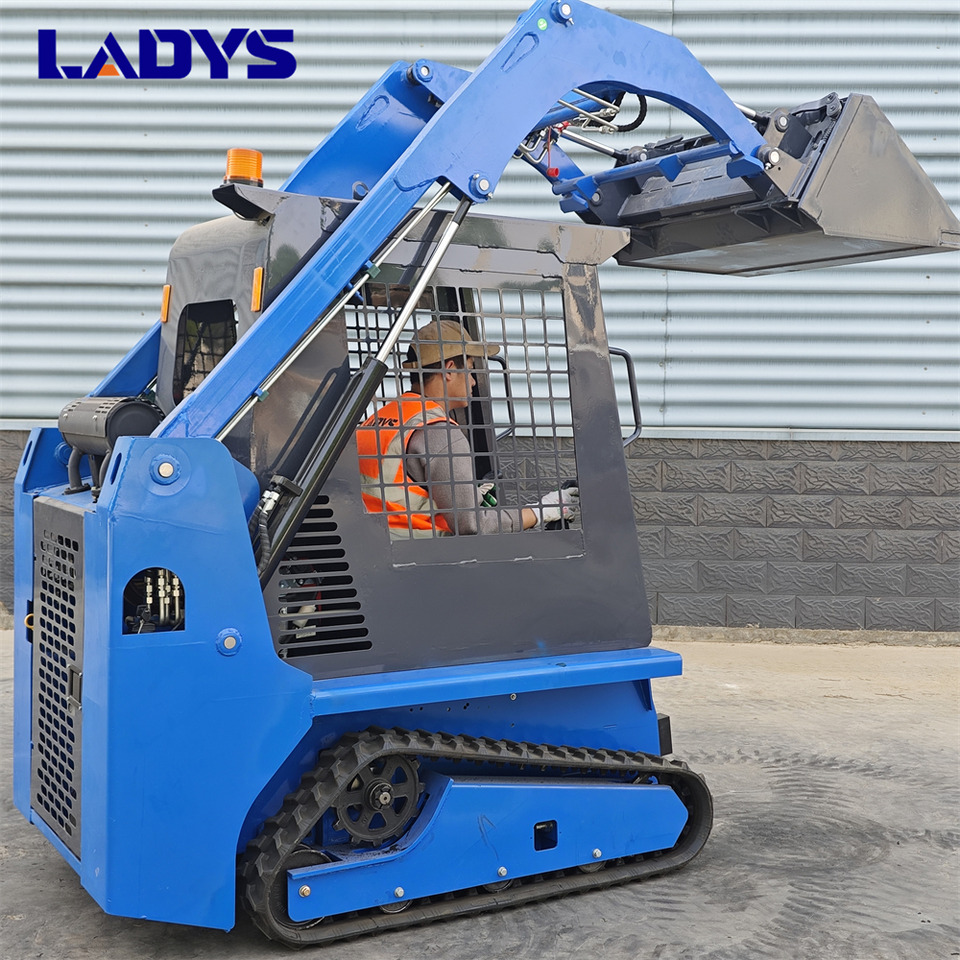 Free Shipping Mini Skid Steer Loader Compact Track Electric/Diesel Chinese Mini Skid Steer Loader For Sale With Mini Skid Steer Attachments 4 In 1 Bucket - Kompaktlastare/ Slirstyrda lastare: bild 4 Free Shipping Mini Skid Steer Loader Compact Track Electric/Diesel Chinese Mini Skid Steer Loader For Sale With Mini Skid Steer Attachments 4 In 1 Bucket - Kompaktlastare/ Slirstyrda lastare: bild 4