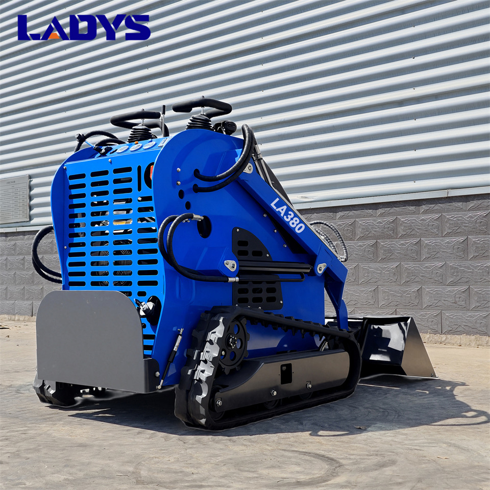 LADYS Free Shipping LA380 Mini Skid Steer Loader Compact Track Diesel Cheap Mini Skid Steer Loader For Sale With Mini Skid Steer Attachments 4 In 1 Bucket - Kompaktlastare/ Slirstyrda lastare: bild 4 LADYS Free Shipping LA380 Mini Skid Steer Loader Compact Track Diesel Cheap Mini Skid Steer Loader For Sale With Mini Skid Steer Attachments 4 In 1 Bucket - Kompaktlastare/ Slirstyrda lastare: bild 4
