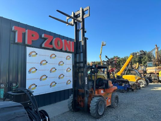 Mast Explorer H20DL 4WD à 12900 € HT - Motviktstruck: bild 2 Mast Explorer H20DL 4WD à 12900 € HT - Motviktstruck: bild 2