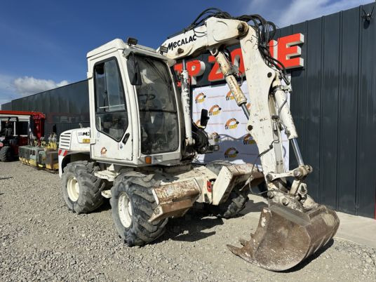 Mecalac 12MXT - Déport - Caméra x 2 - Grävmaskin på däck: bild 3 Mecalac 12MXT - Déport - Caméra x 2 - Grävmaskin på däck: bild 3