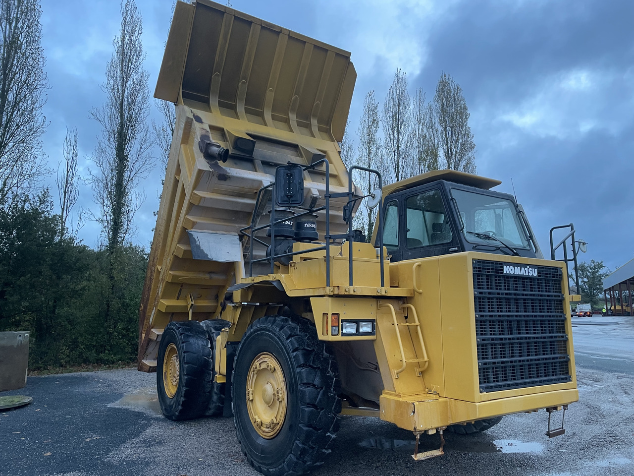 KOMATSU Hd405-6 - Terränggående truck: bild 4 KOMATSU Hd405-6 - Terränggående truck: bild 4