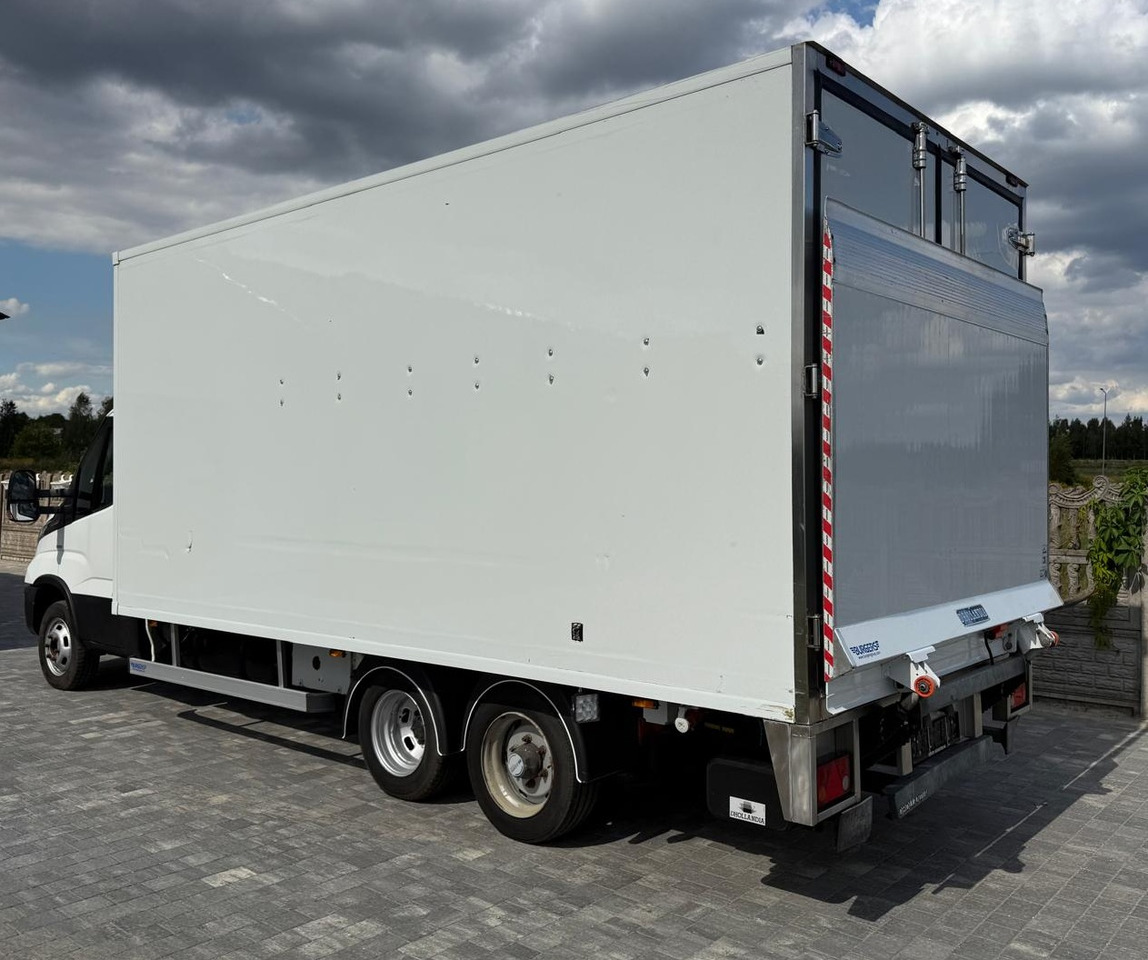 IVECO 40C18 BE COMBI – chłodnia z windą, kat. B+E, polift, 2019 rok - Kylbil: bild 5 IVECO 40C18 BE COMBI – chłodnia z windą, kat. B+E, polift, 2019 rok - Kylbil: bild 5