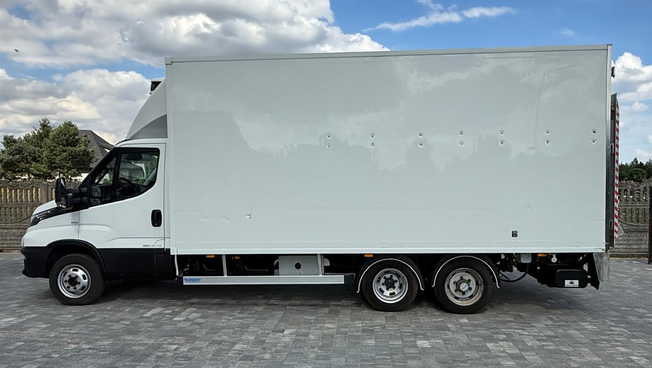 IVECO 40C18 BE COMBI – chłodnia z windą, kat. B+E, polift, 2019 rok - Kylbil: bild 1 IVECO 40C18 BE COMBI – chłodnia z windą, kat. B+E, polift, 2019 rok - Kylbil: bild 1