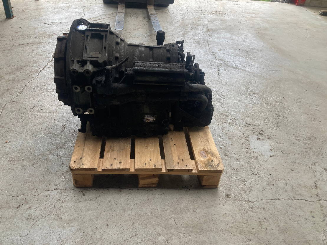 ZF Getriebe ZF 5HP 592C 5HP592C 4149053031 MAN A21 A23 Ecomat - Växellåda för Buss: bild 1 ZF Getriebe ZF 5HP 592C 5HP592C 4149053031 MAN A21 A23 Ecomat - Växellåda för Buss: bild 1