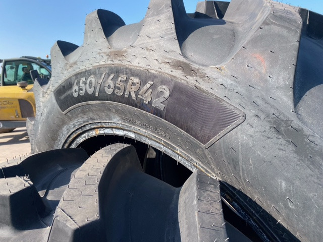 CEAT 650/65R42 - Däck: bild 2 CEAT 650/65R42 - Däck: bild 2